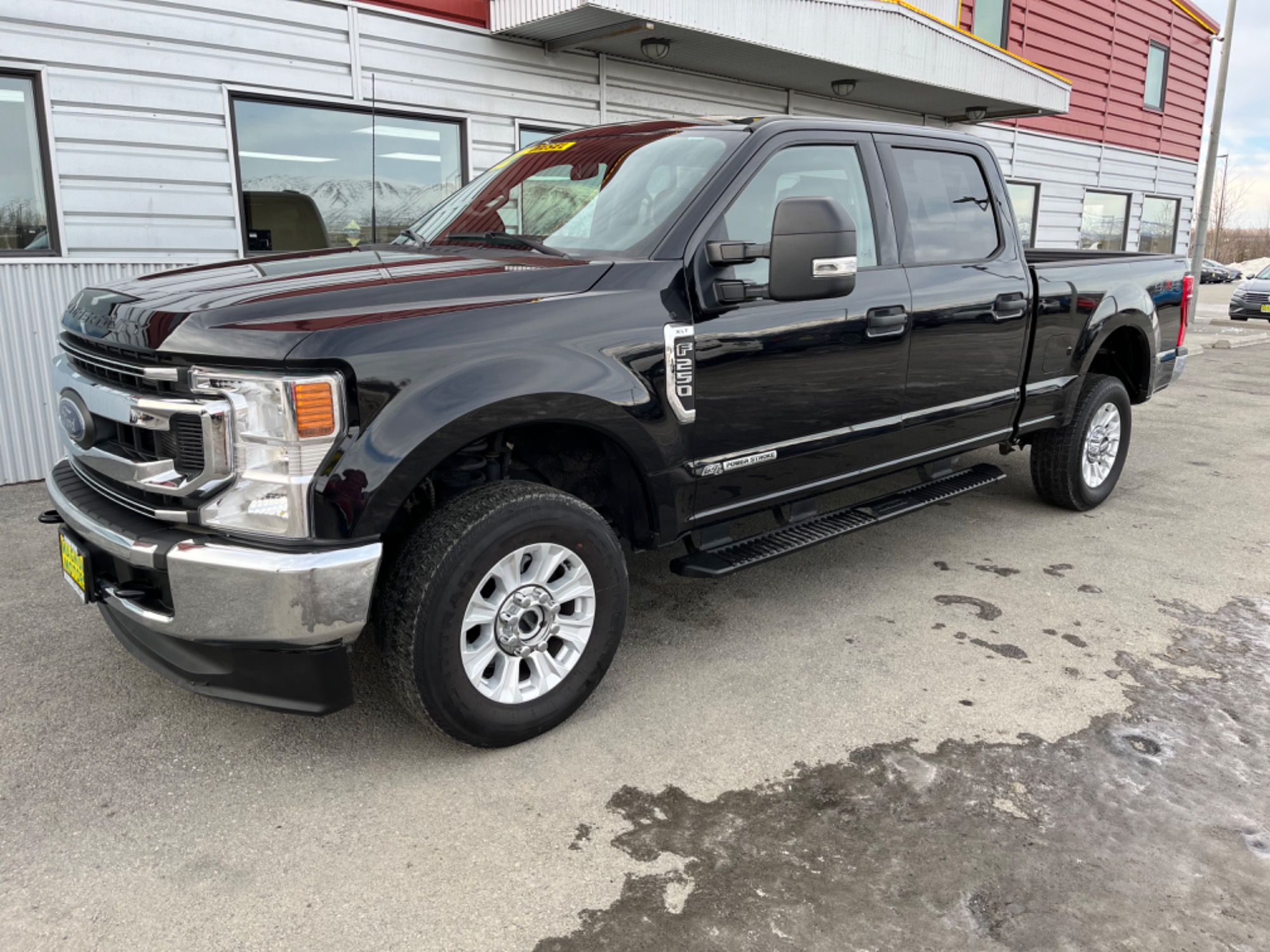 photo of 2022 Ford F-250 SD XLT Crew Cab Diesel 4WD